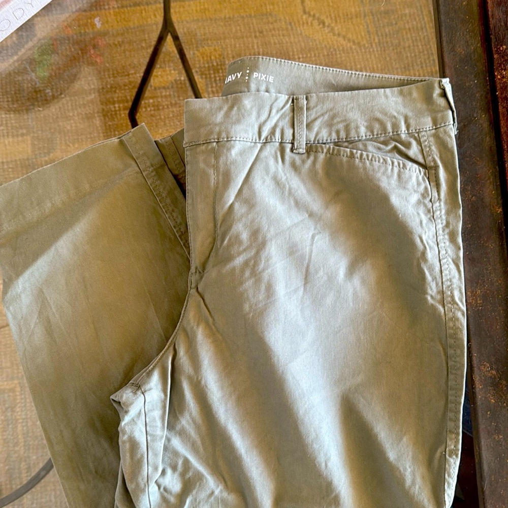 Old navy pixie pant size 10 regular